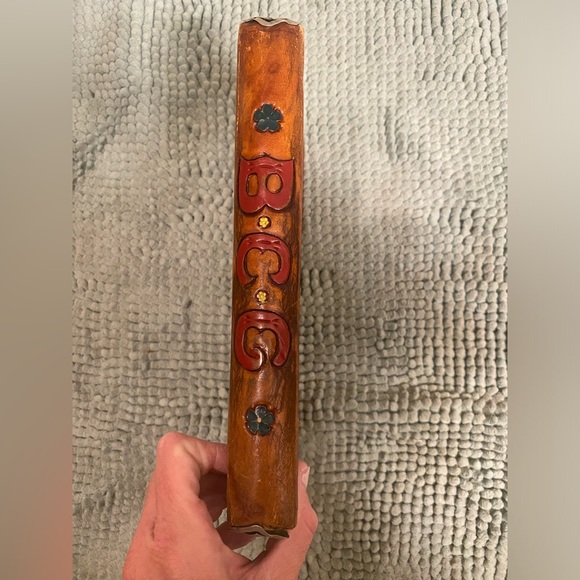 Small Leatherwork Baylor Bears/Christ Is The Answer Personalized Binder - Picture 3 of 4